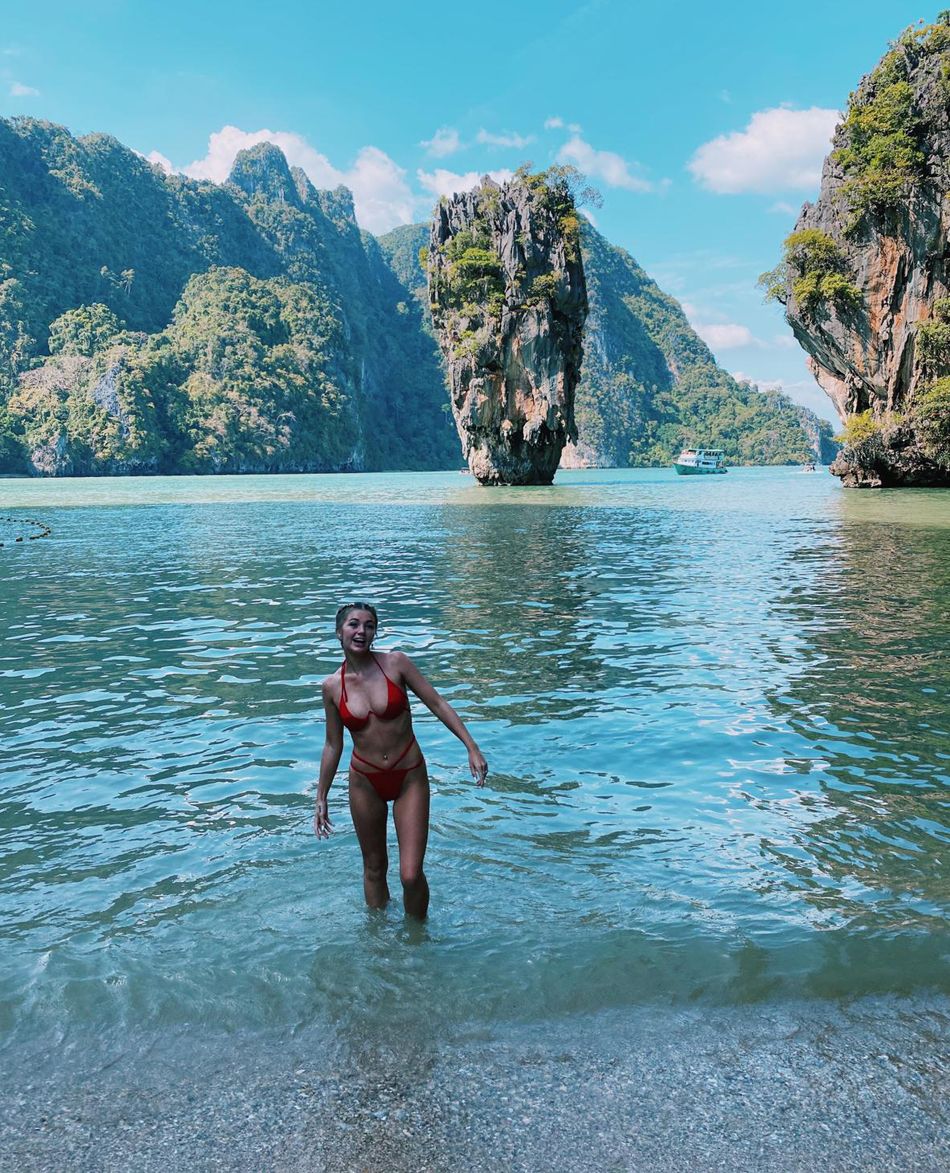 world traveler explains how she went from being a poor student to earning nearly k a month by selling her nudes online
