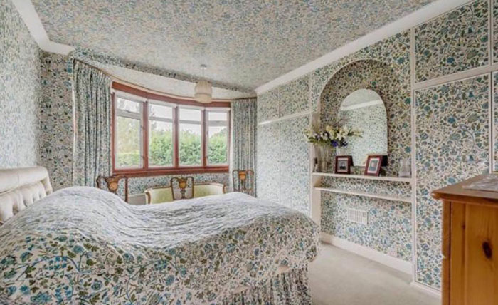 25 hilariously terrible photos taken by real estate agents