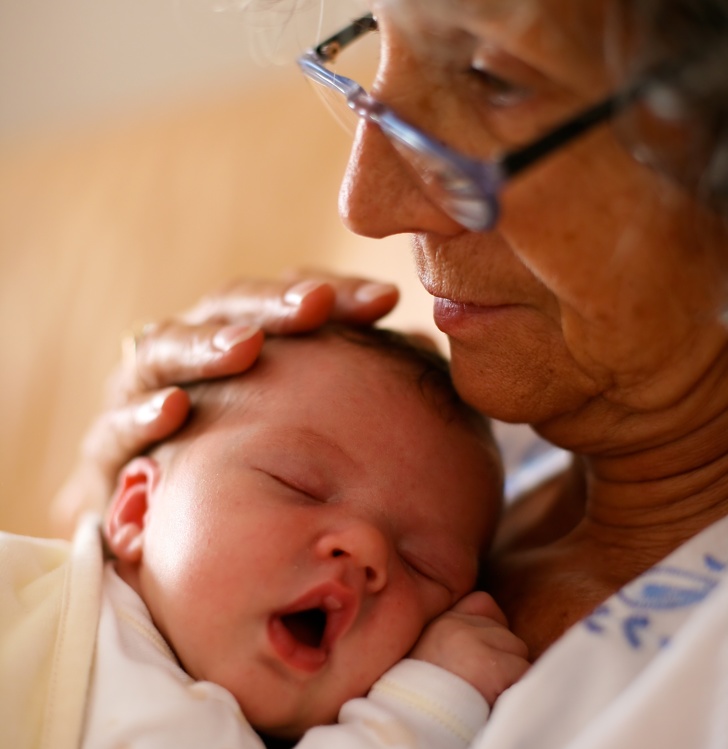 Grandparents Who Babysit Grandkids Live Longer, Scientists Confirm