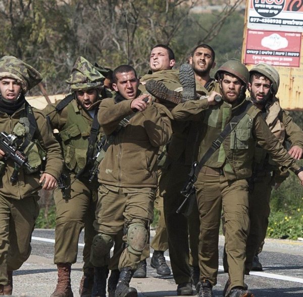 heroic female idf soldier fights off 23 terrorists after being wounded in ambush