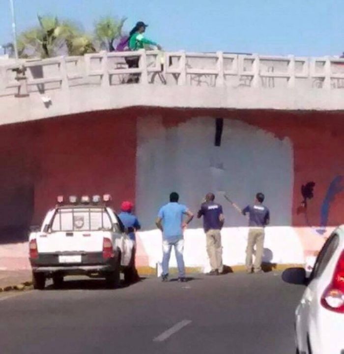 driver crashes into wall after it was painted to look like a tunnel