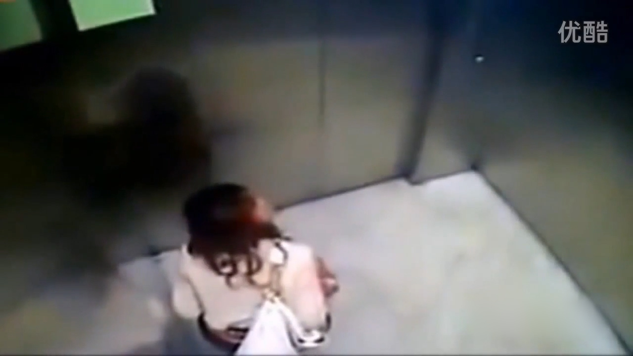 shocking moment fashionista loses control of her bowels and does a giant poo in a lift