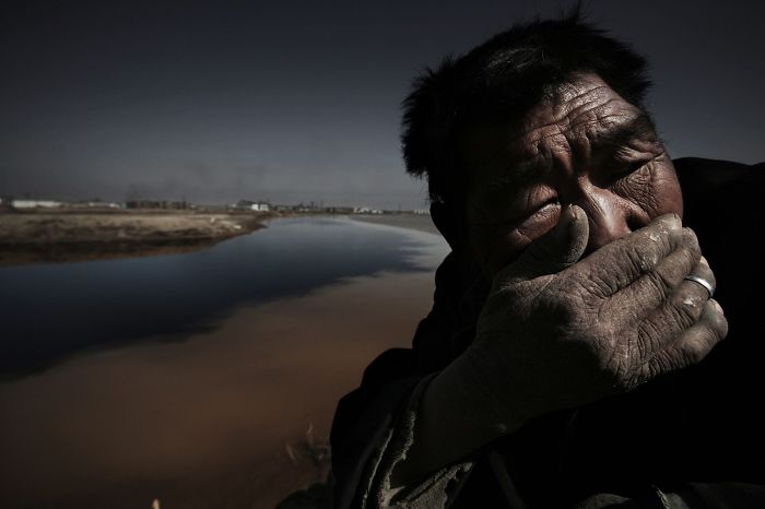 lu guang, award-winning photojournalist mysteriously disappears in china, and here are 21 of his recent photos china don't want you to see