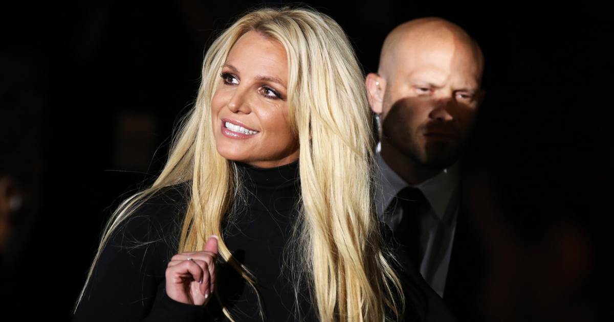 britney spears’ father loses bid to retain control of delegating her investments