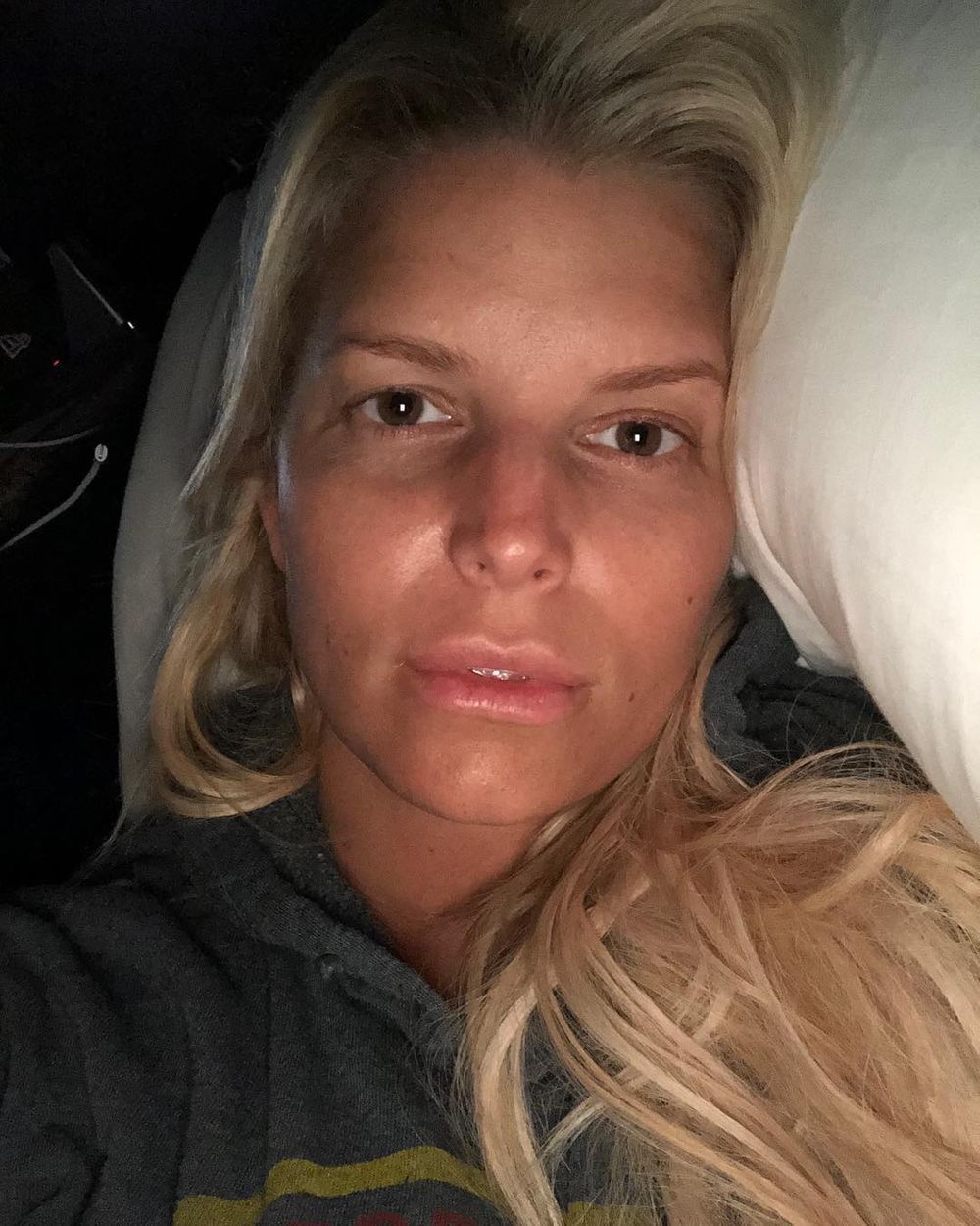 jessica simpson admits to having 2 tummy tucks: 'i couldn't bear to look at myself'