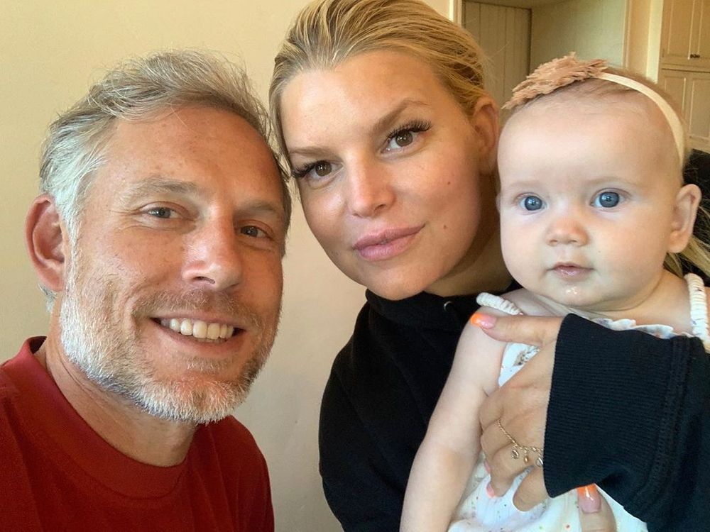 jessica simpson admits to having 2 tummy tucks: 'i couldn't bear to look at myself'
