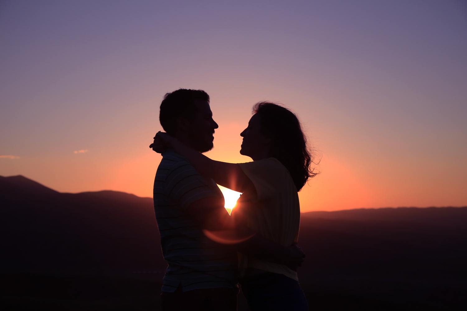 15 Undeniable Signs That You're Truly In Love With Him