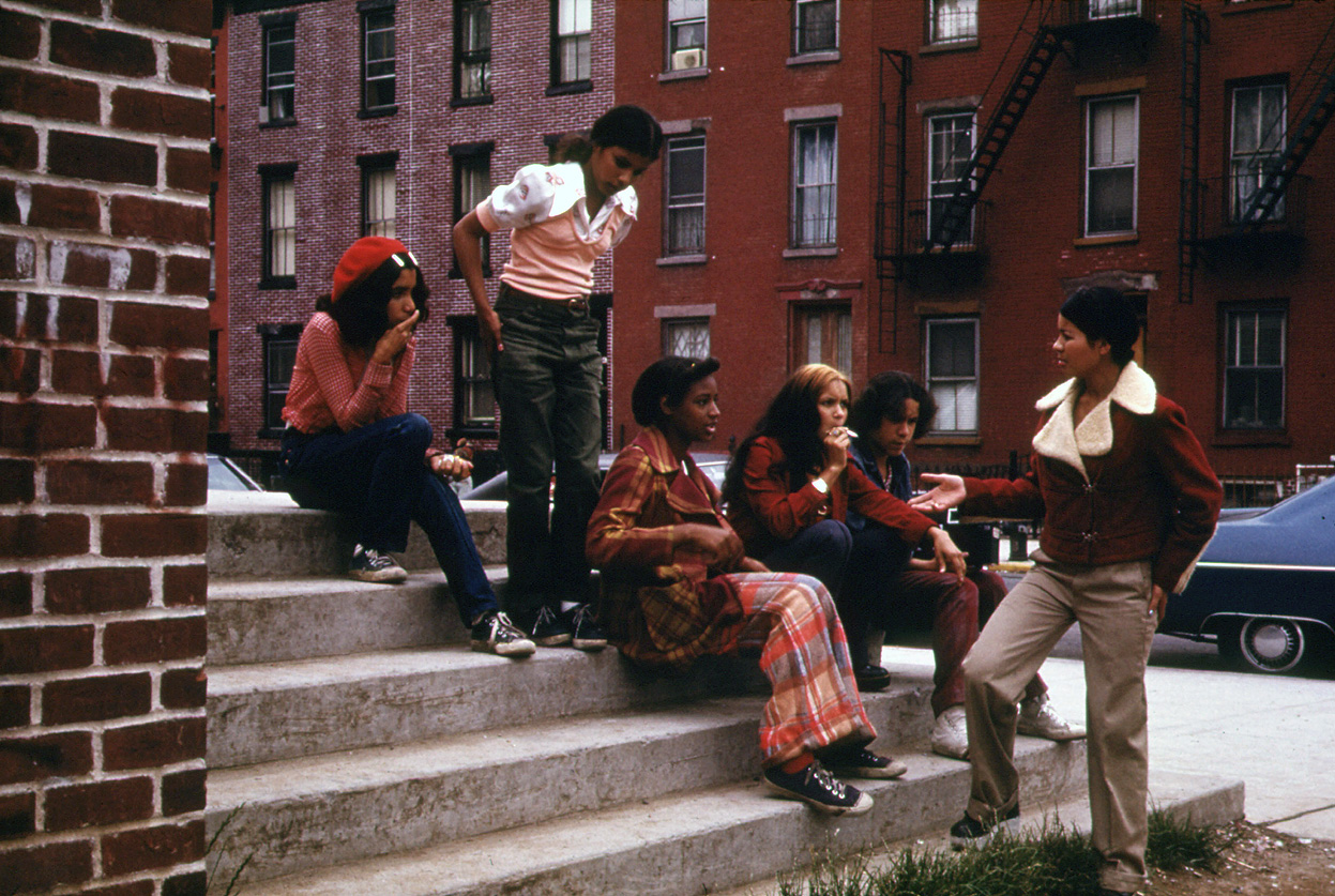 Life In 1970s New York Shown Through 25+ Striking Images