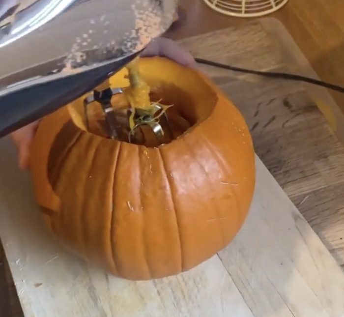 People Are Using A Hand Mixer To Remove Pumpkin Guts And It Is Pure Genius