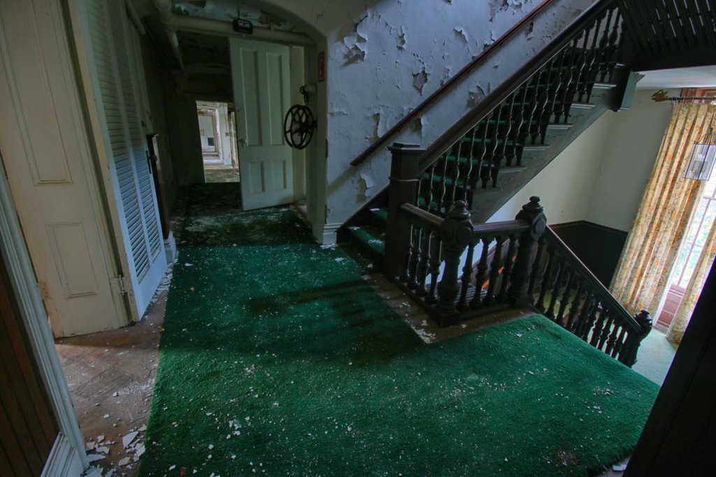 10 Abandoned Asylums That Are Sure To Haunt You