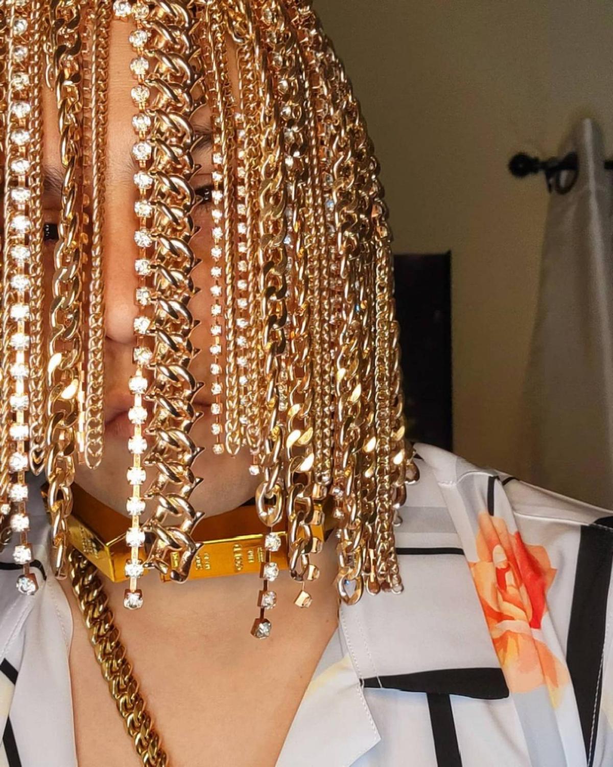 Rapper Got Gold Chains Surgically Implanted Into Head As 'hair'