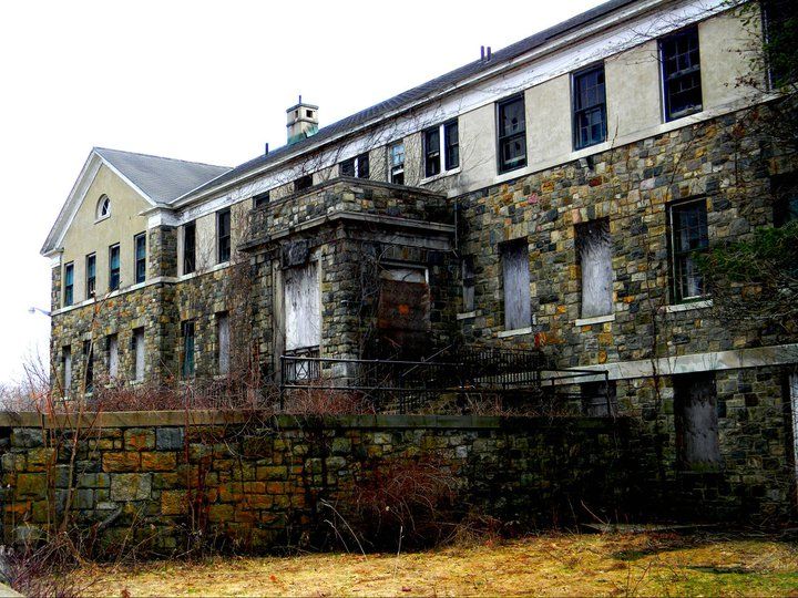 5 Abandoned Asylums That Are Sure To Haunt You