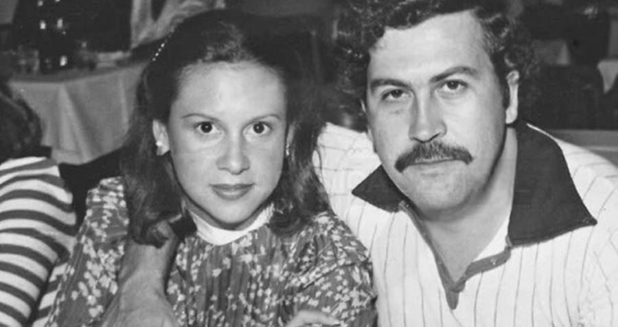 30+ Rare Photos Of Pablo Escobar That Paint A Fresh Picture Of His Private Life