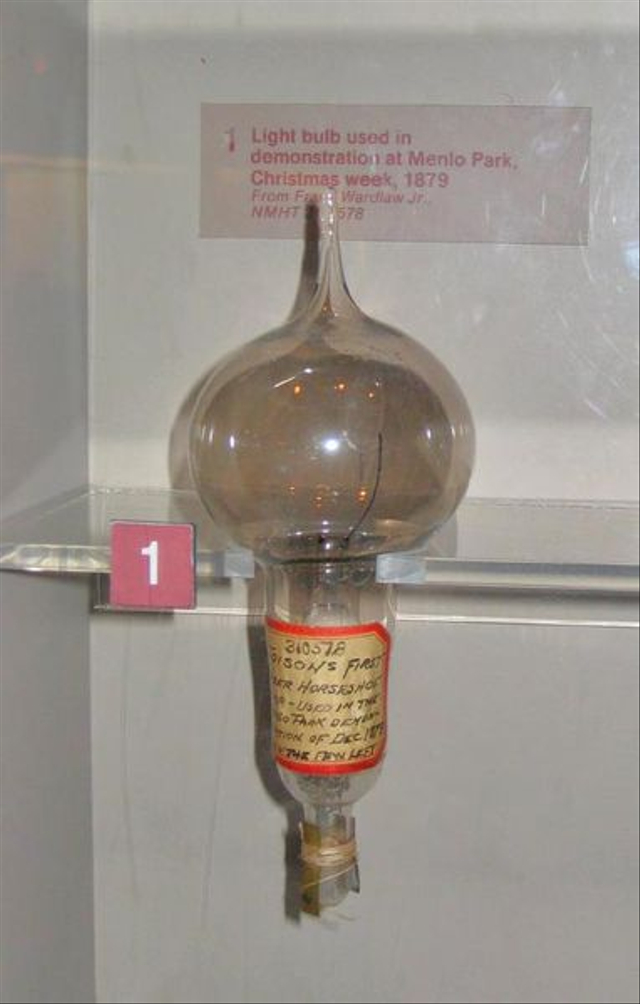 Who Invented The Light Bulb? Here's The Weird Truth