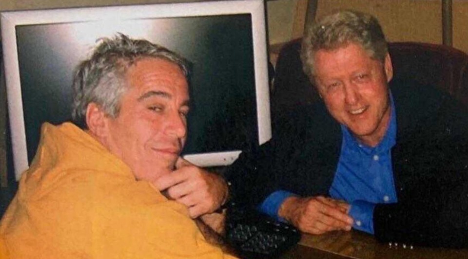Jeffrey Epstein Brought Eight Young Women With Him On His Trips To See Bill Clinton At The White House