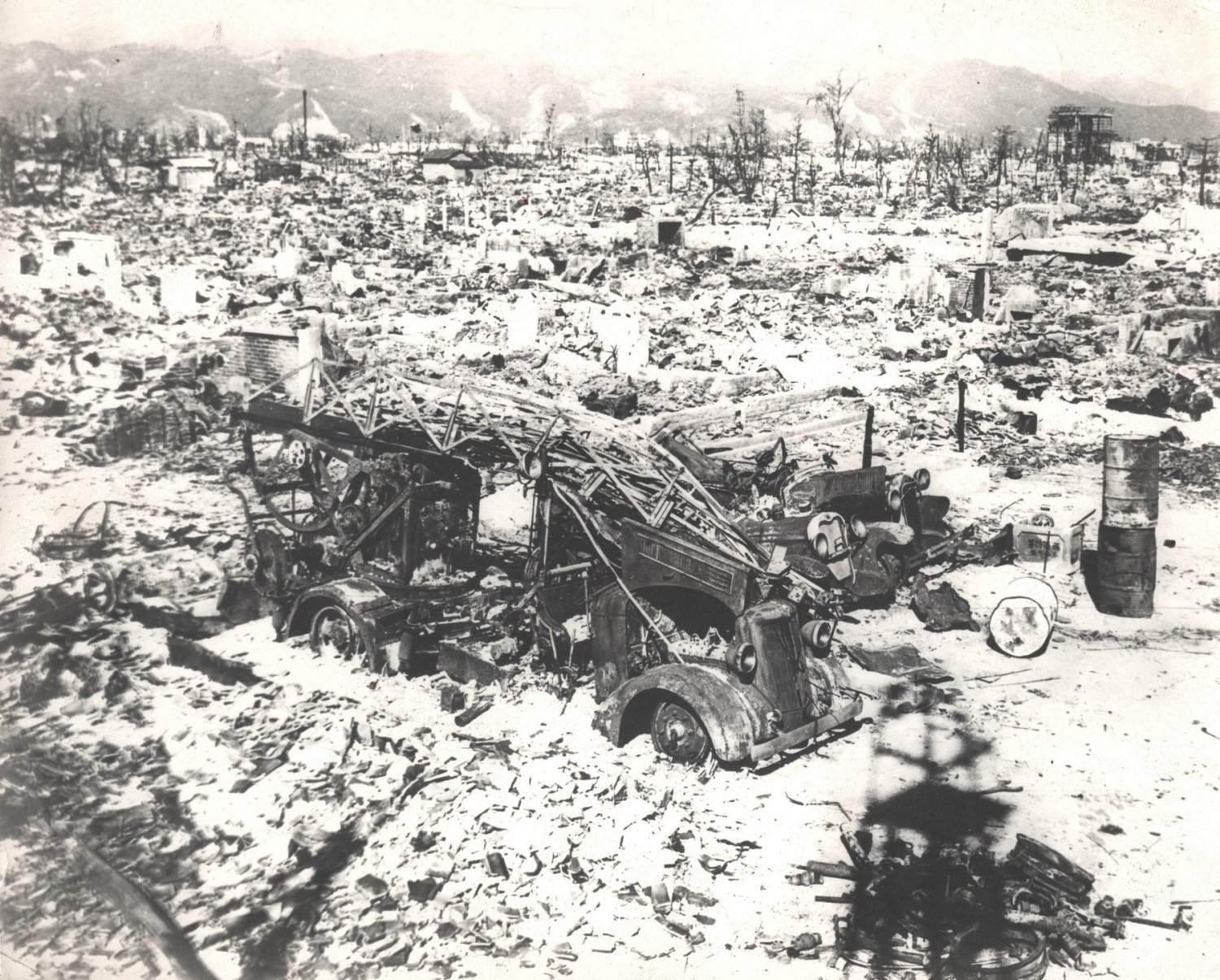 25 Photos Put The Depressing Aftermath Of Hiroshima Into Perspective