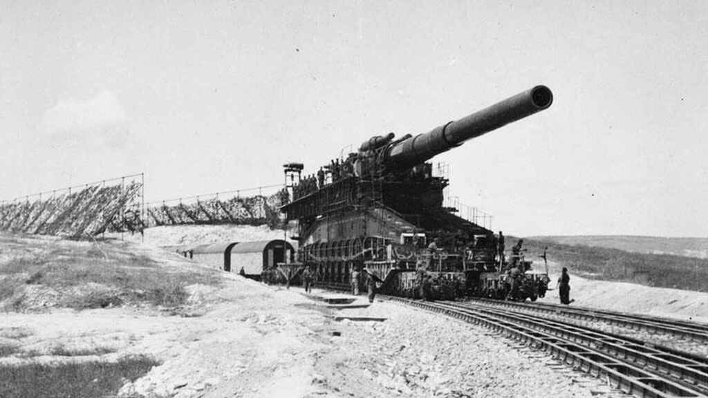 Schwerer Gustav Railway Gun, The German's Impressive Artillery Piece From World War 2