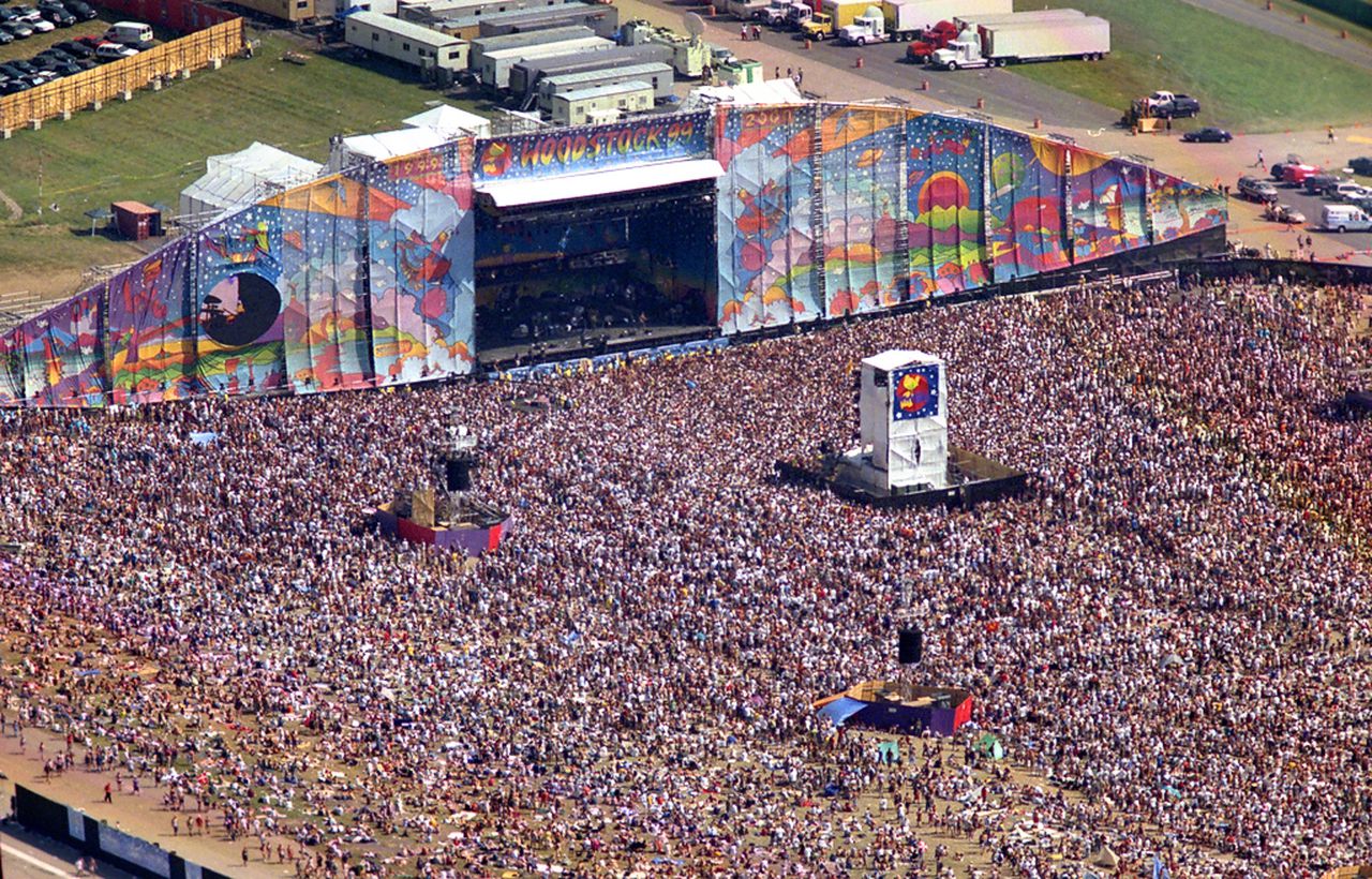Shocking Woodstock 99 Photos: The Horror Festival Of Rome