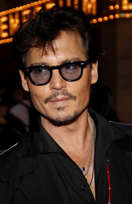 Fans Want Disney And Warner Bros. To Publicly Apologize To Johnny Depp