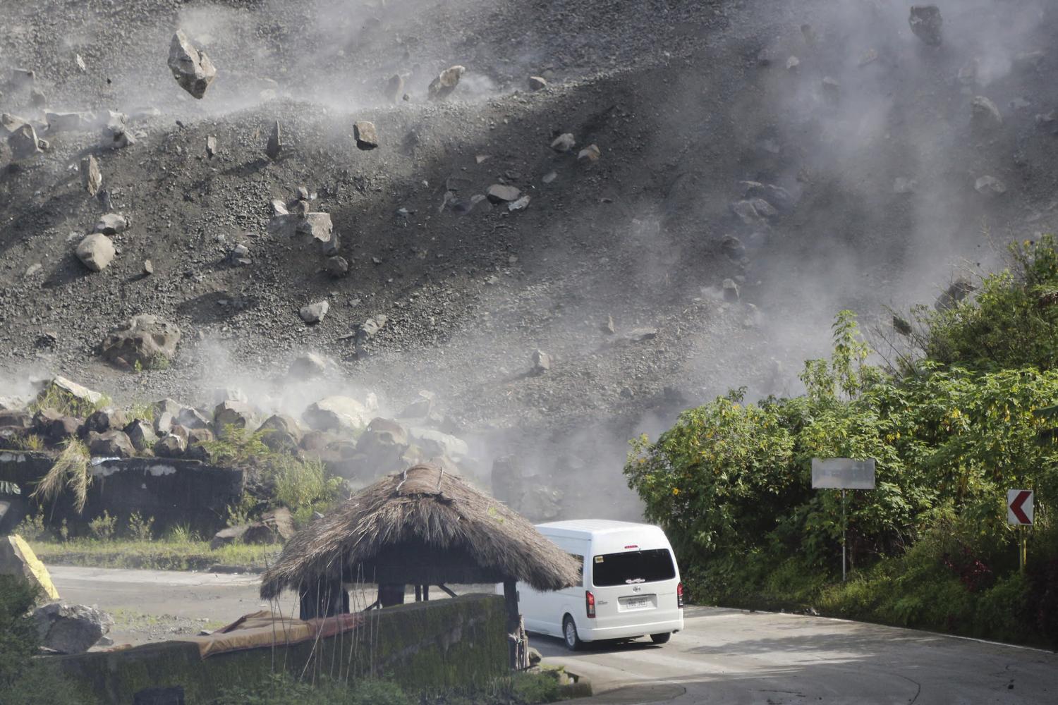 The Philippines Is Rocked By A "massive" 7.1` Magnitude Earthquake