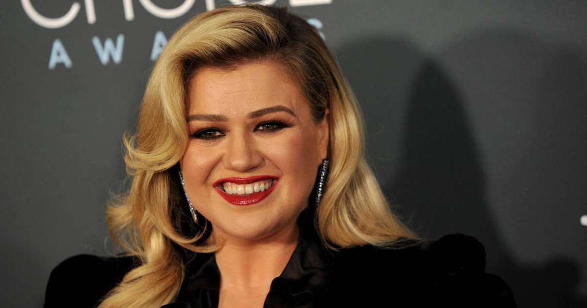 Kelly Clarkson Was Abandoned By Father So She Refuses To Visit Him On His Deathbed
