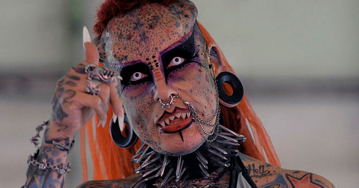 Real-Life Vampire" With 49 Body Modifications Warns Others Thinking About  Following Her