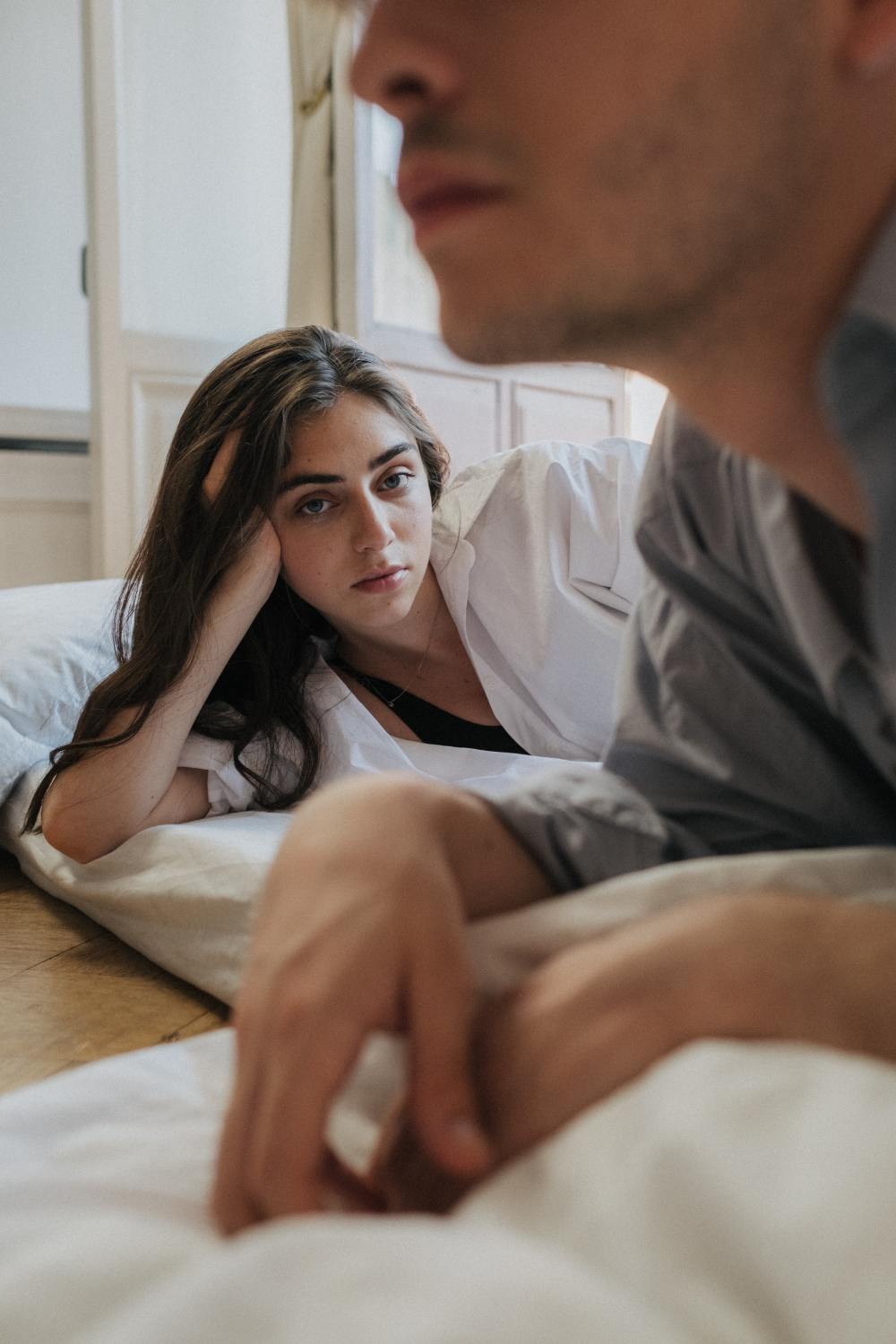 5 Early Signs That He's Ghosting You, And How To Deal With Them
