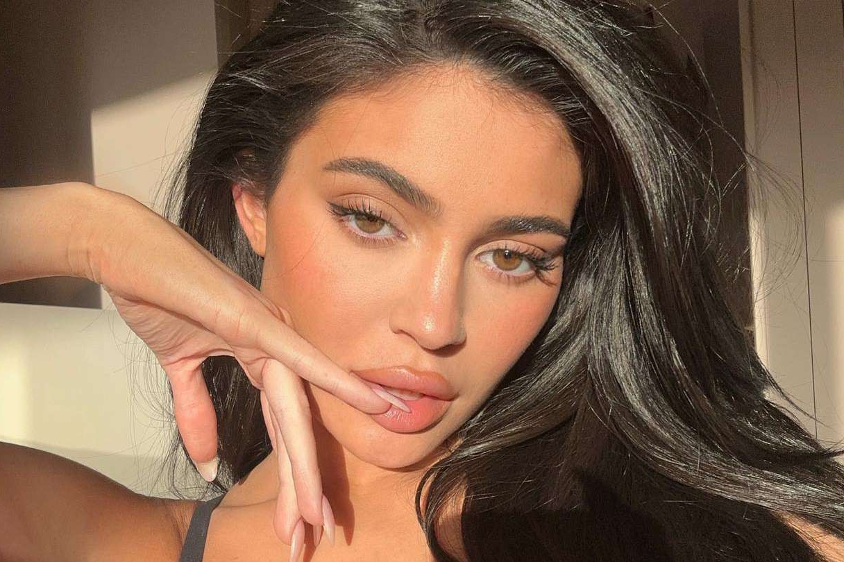 Influencer Kylie Jenner Has Now Lost Nearly A Million Instagram Followers In Just A Few Days After Appearing To "Mock" Selena Gomez On Social Media