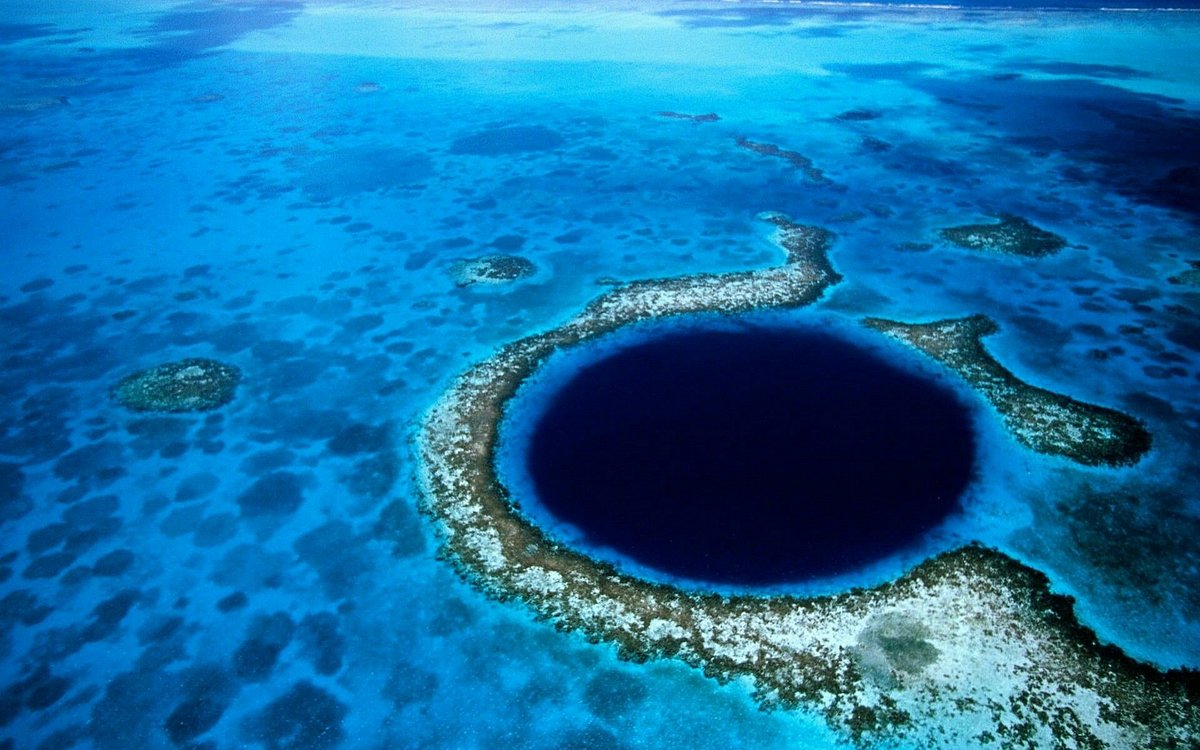 Disturbing Discovery Found At Bottom Of Great Blue Hole By Divers