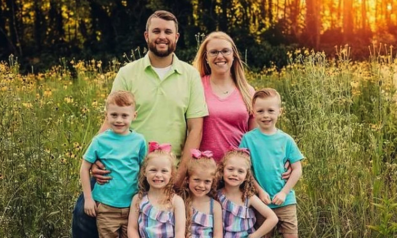 Dad Faces Criticism Online For Putting Leashes On Quintuplets