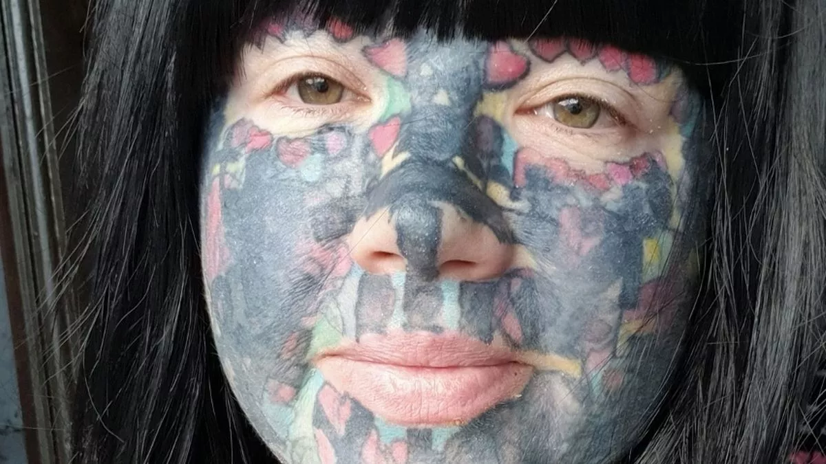 Mother With 800 Tattoos Reveals How She Looks Without Ink In Latest Photo